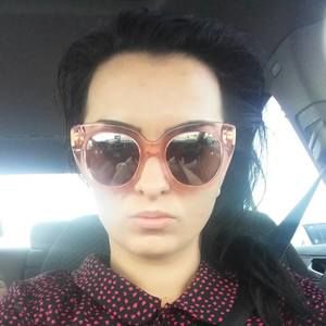 Meet your Posher, Ewa